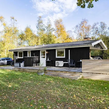 Scenic Summer House On Langeland Holiday home Humble