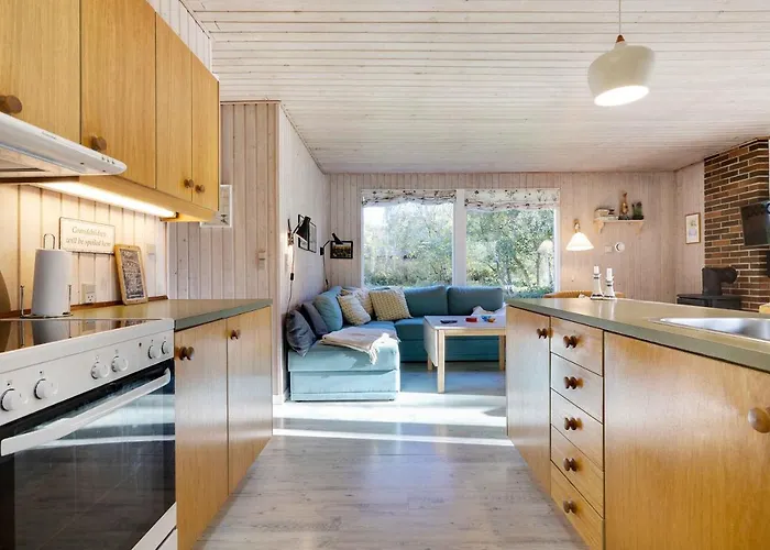Scenic Summer House On Langeland בית נופש *